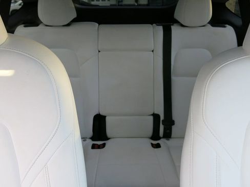 Used 2023 Tesla Model Y Performance image 18