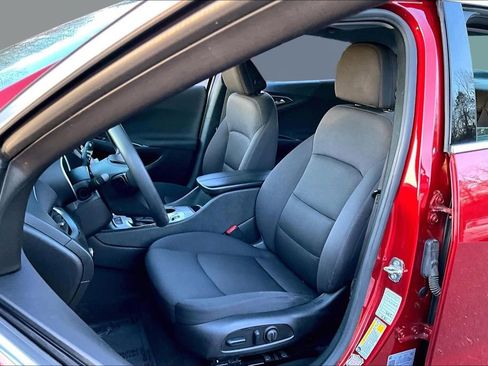 Used 2024 Chevrolet Malibu LT image 15