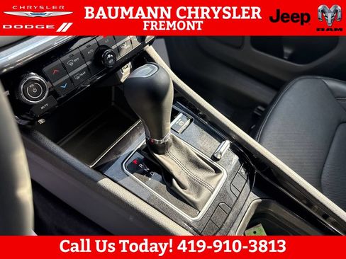 Used 2023 Jeep Compass Limited w/ Elite Group AWD/4WD image 22