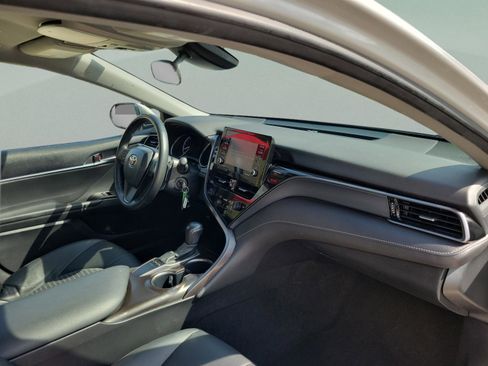 Used 2024 Toyota Camry SE FWD image 21