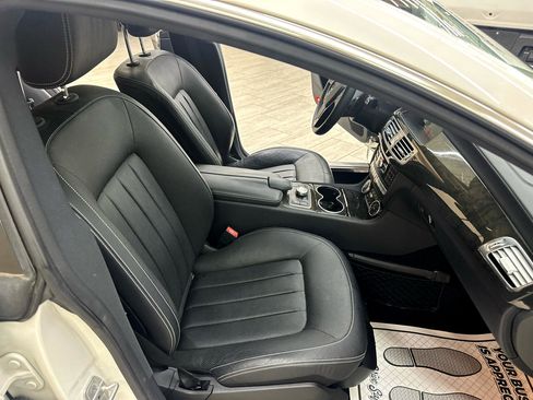 Used 2014 Mercedes-Benz CLS 550 4MATIC w/ Premium 1 Package image 40