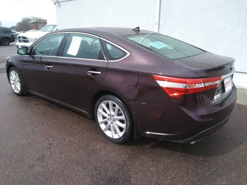 Used 2013 Toyota Avalon Limited image 7