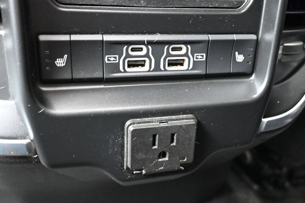 Used 2021 RAM 1500 Laramie AWD/4WD image 31