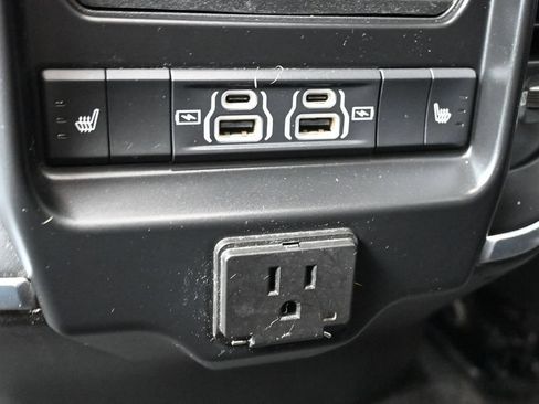 Used 2021 RAM 1500 Laramie AWD/4WD image 31