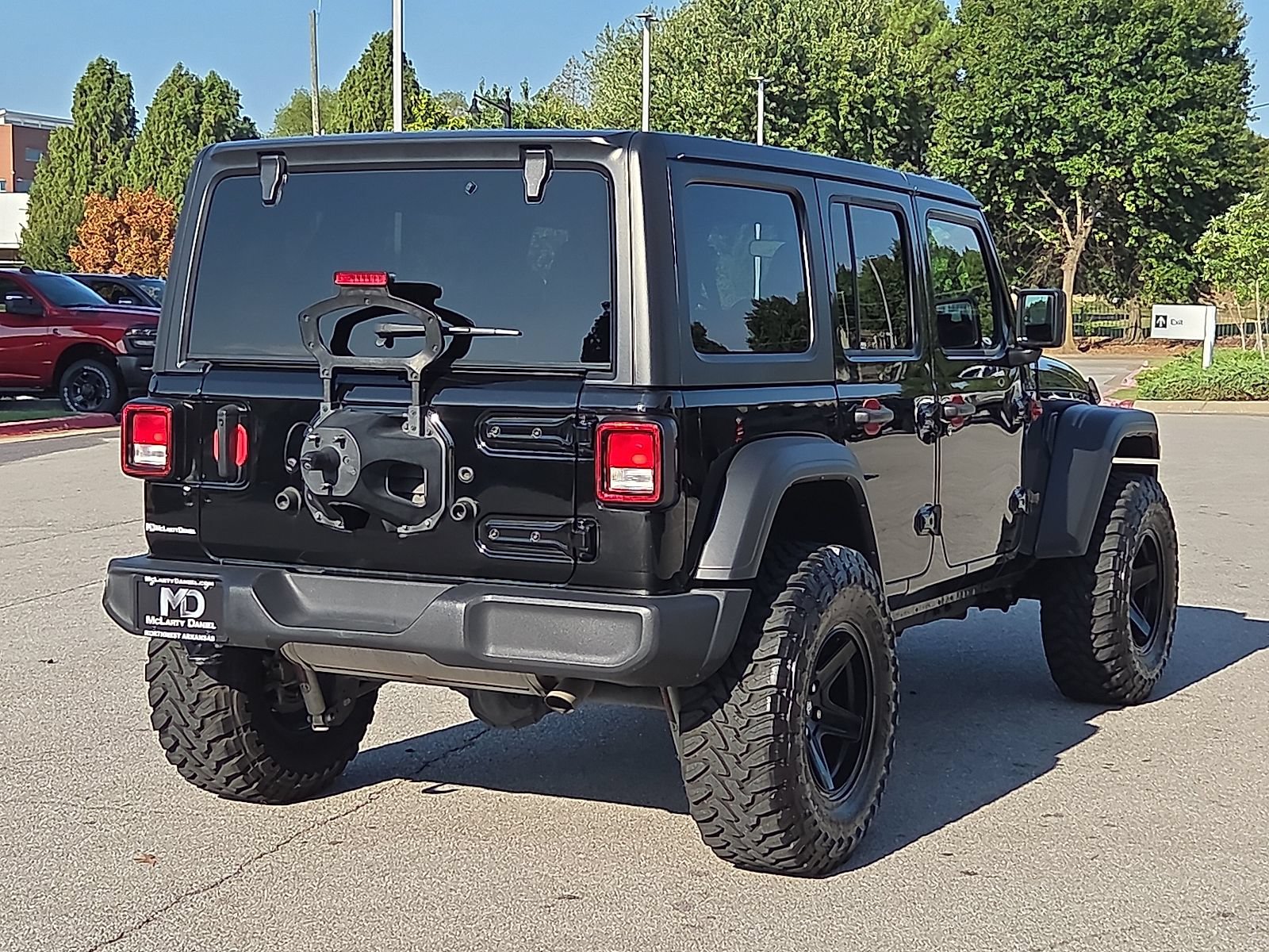 Used 2022 Jeep Wrangler Unlimited Sport AWD/4WD image 5