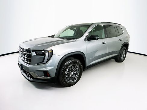 Used 2025 GMC Acadia Elevation image 3