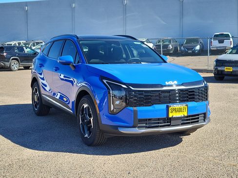 New 2026 Kia Sportage EX w/ EX Panorama Roof Package image 4