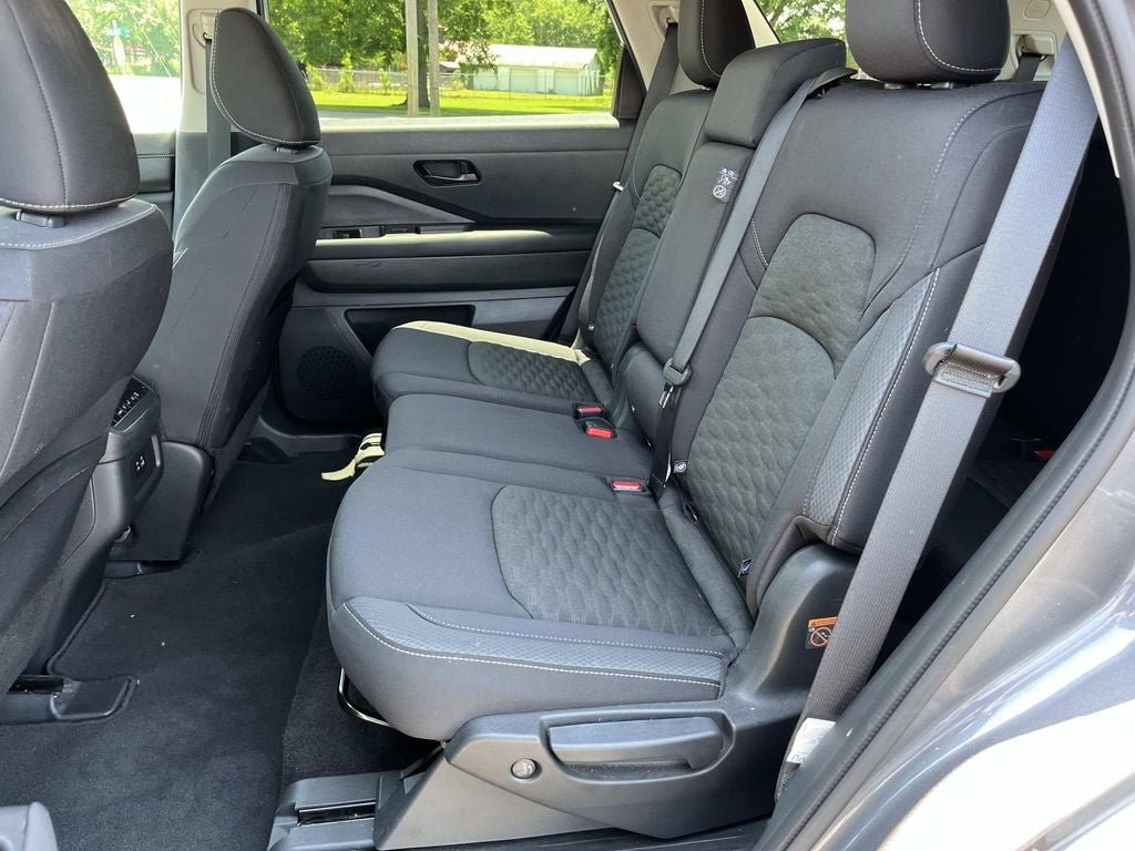 Used 2024 Nissan Pathfinder SV AWD/4WD image 20