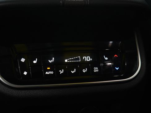 Used 2025 Nissan Armada Platinum AWD/4WD image 18