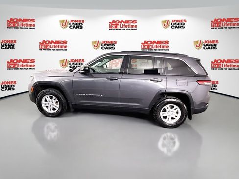 Used 2025 Jeep Grand Cherokee Laredo w/ MOPAR Finishing Package AWD/4WD image 13