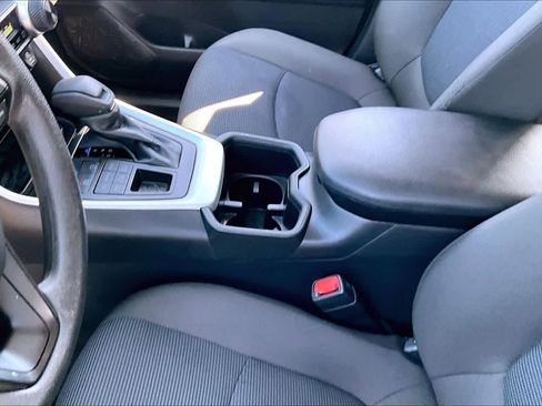 Certified 2025 Toyota RAV4 LE image 14