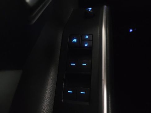 Used 2022 Toyota Highlander L image 27