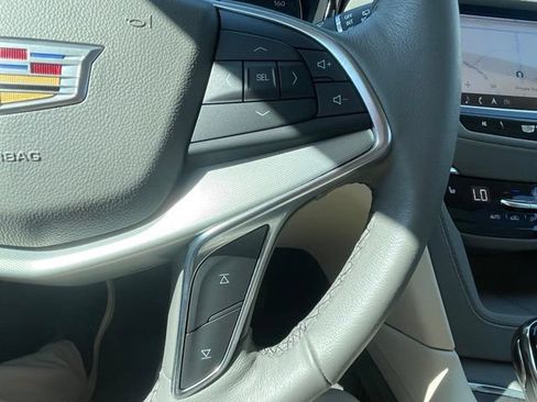 Used 2023 Cadillac XT5 Premium Luxury w/ Technology Package AWD/4WD image 16