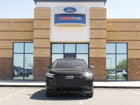 Used 2024 Audi Q4 e-tron Premium Plus AWD/4WD image 3