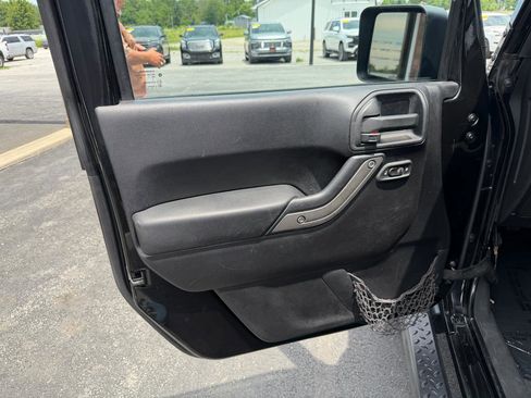 Used 2012 Jeep Wrangler Sport AWD/4WD image 12