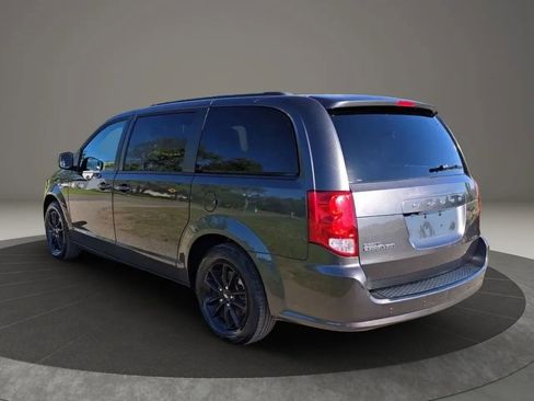 Used 2019 Dodge Grand Caravan SE FWD image 5