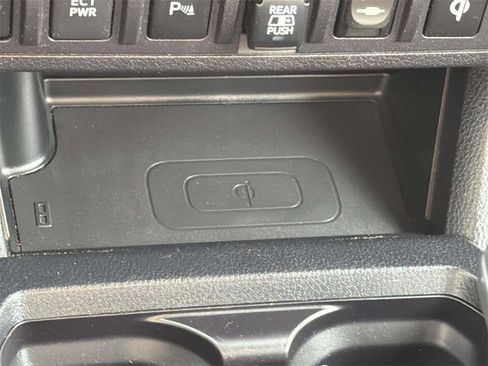 Used 2019 Toyota Tacoma TRD Off-Road image 19