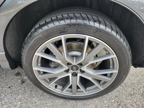 Certified 2025 Audi Q3 2.0T Premium Plus w/ Premium Plus Package image 33