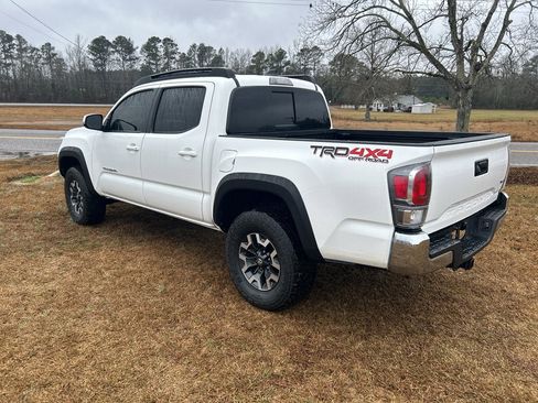 Used 2023 Toyota Tacoma TRD Off-Road image 12