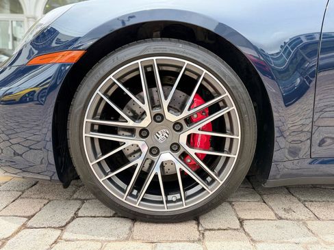 Used 2022 Porsche 911 Targa 4S AWD/4WD image 25