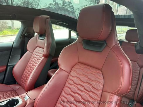 Used 2023 Audi e-tron GT Premium Plus w/ Performance Package image 11