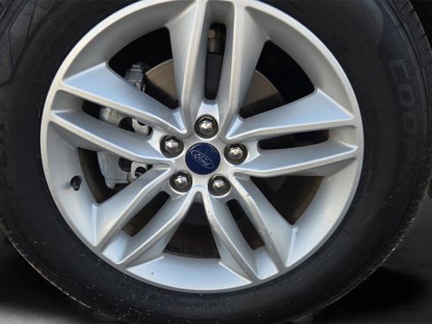 Used 2018 Ford Edge SEL w/ Equipment Group 201A image 39