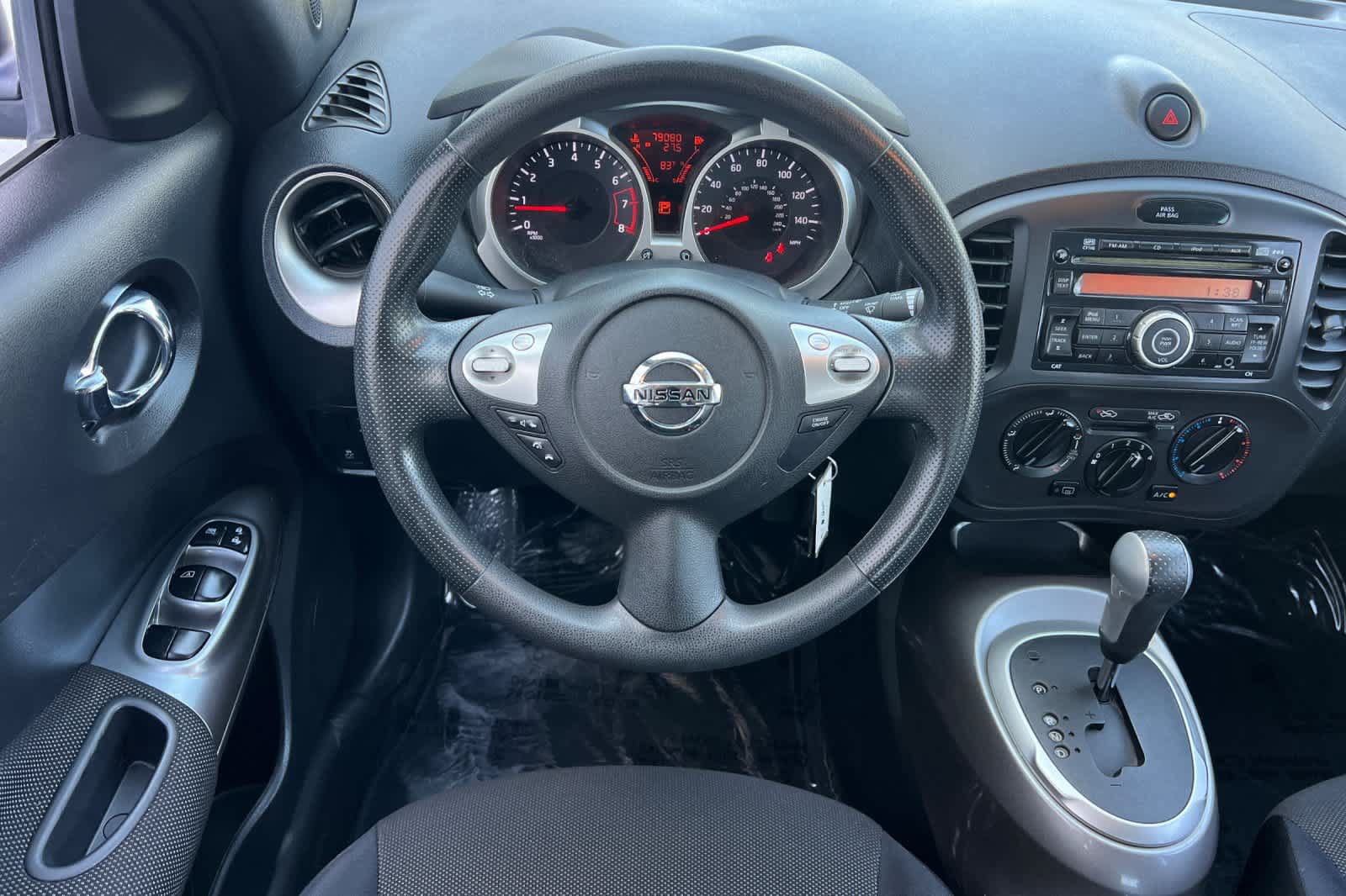 Used 2013 Nissan Juke S FWD image 21