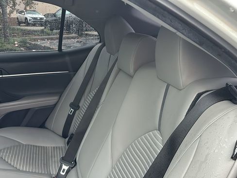 Used 2022 Toyota Camry SE image 30