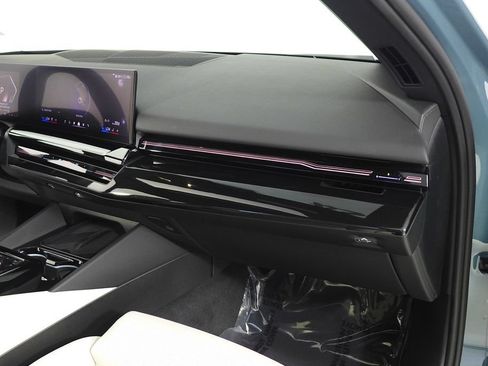 Certified 2024 BMW 530i w/ Premium Package RWD image 14