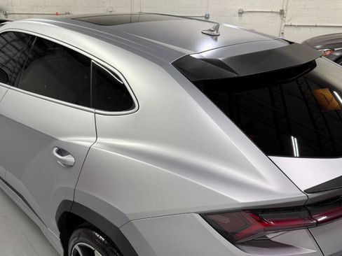 Used 2022 Lamborghini Urus AWD/4WD image 23
