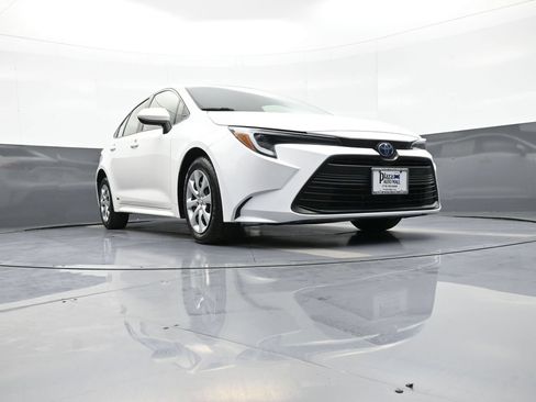 Certified 2024 Toyota Corolla LE AWD/4WD image 26