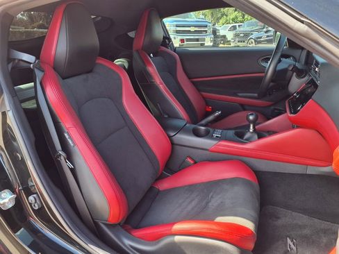 Used 2024 Nissan Z Performance w/ Floor Mat Package RWD image 13