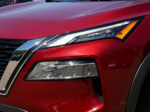 Certified 2023 Nissan Rogue SV w/ SV Premium B Package AWD/4WD image 16