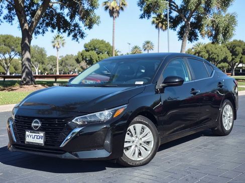 Used 2024 Nissan Sentra S image 1