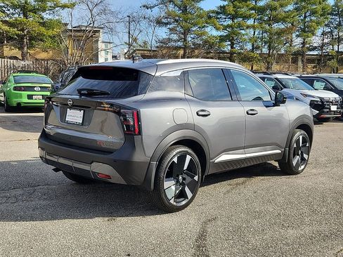New 2026 Nissan Kicks SR w/ SR Premium Package AWD/4WD image 4