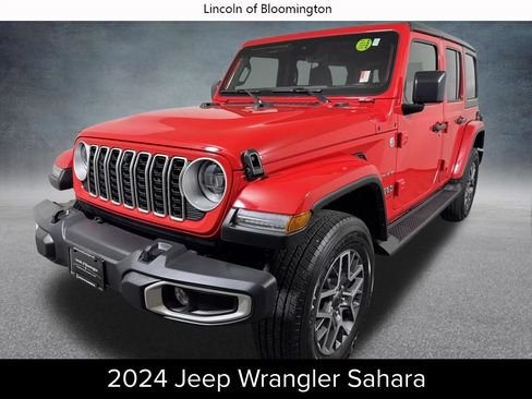 Used 2024 Jeep Wrangler Unlimited Sahara w/ Technology Group AWD/4WD image 1