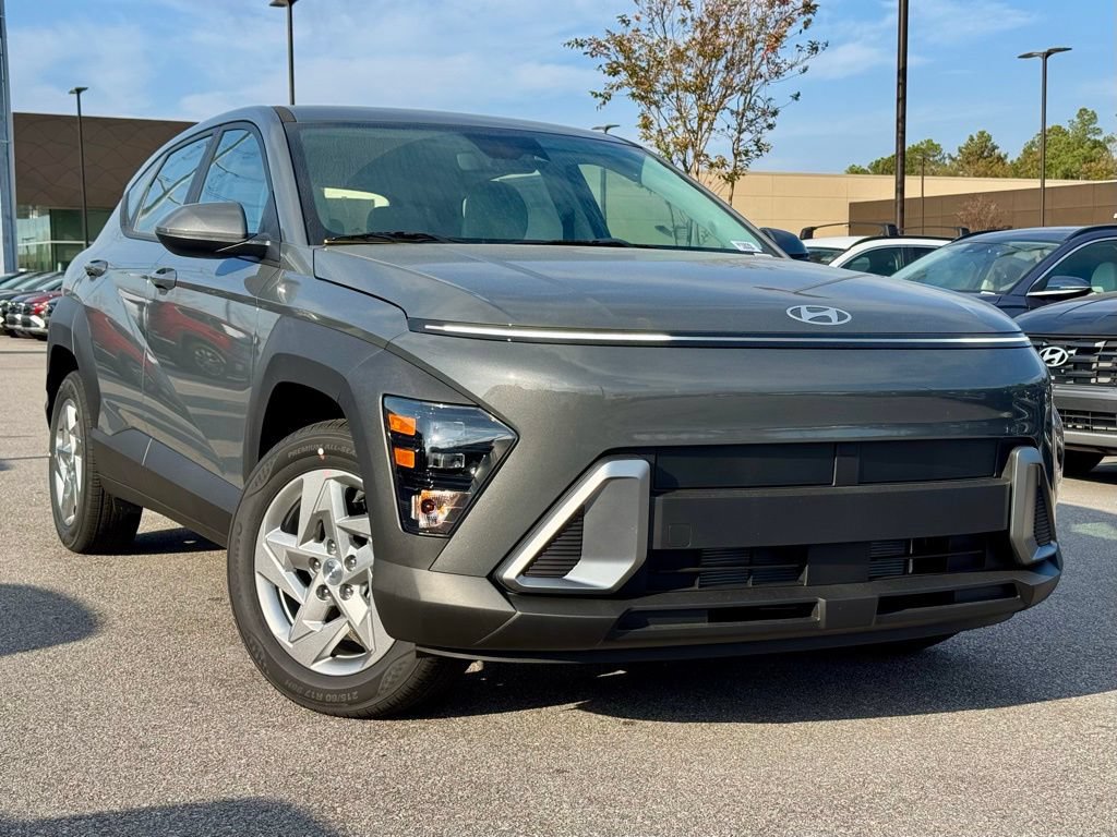 Used 2026 Hyundai Kona SE FWD image 1