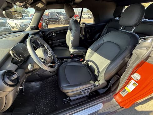 Used 2021 MINI Cooper Cooper w/ 6.5" Touchscreen Package image 28