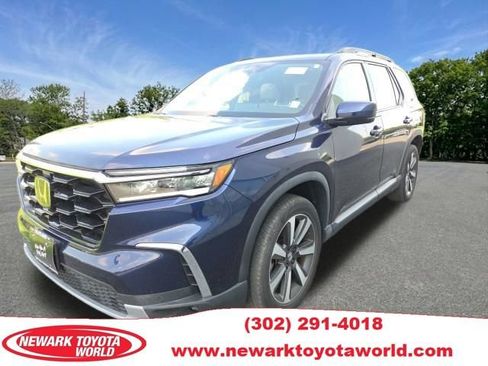 Used 2023 Honda Pilot Touring image 1