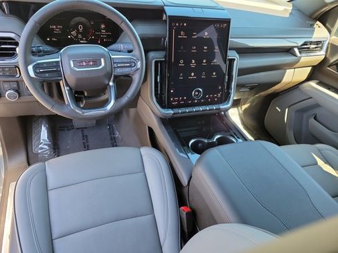 Used 2025 GMC Yukon XL Elevation w/ Elevation Premium Package image 19