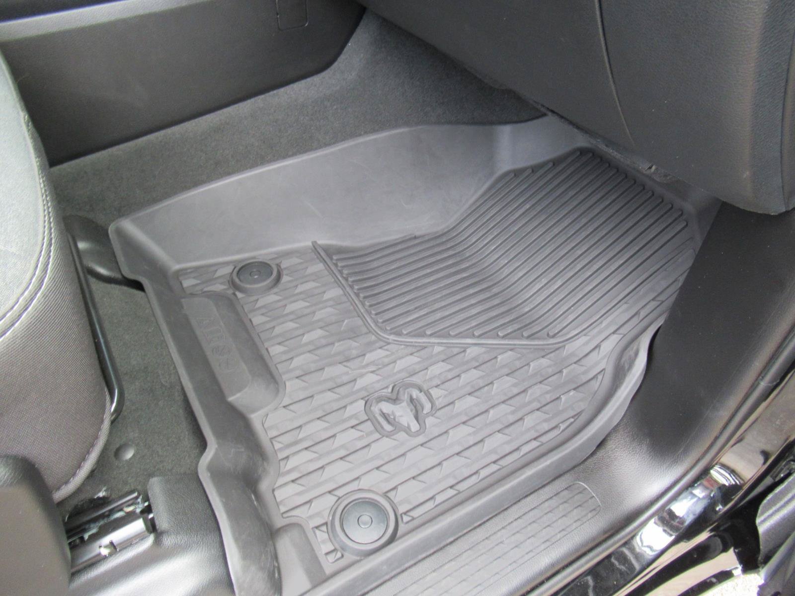 Certified 2024 RAM 1500 Big Horn RWD image 30