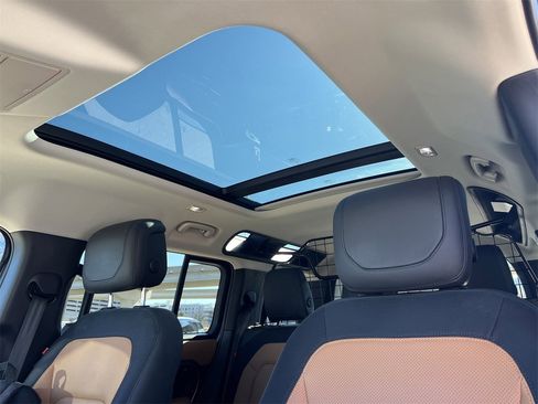 Used 2023 Land Rover Defender 110 X-Dynamic SE image 27