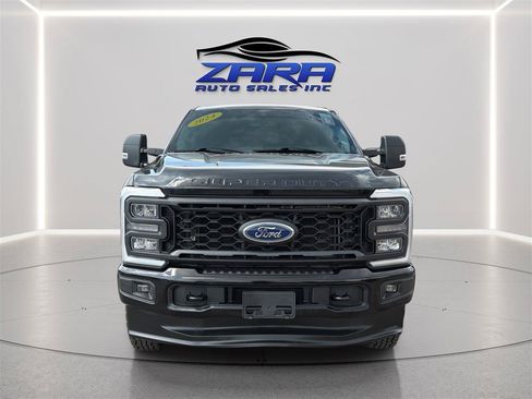Used 2024 Ford F250 XLT w/ XLT Premium Package AWD/4WD image 2