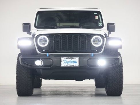 Used 2024 Jeep Wrangler Unlimited AWD/4WD image 2