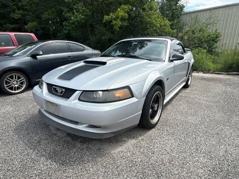 Used 2001 Ford Mustang GT RWD image 11