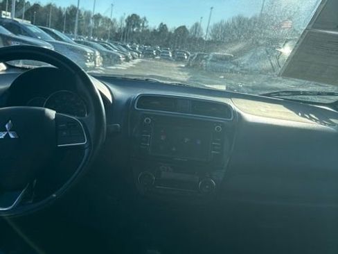 Used 2018 Mitsubishi Mirage SE image 11