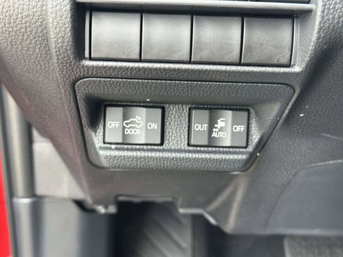 Used 2024 Toyota Tacoma Limited w/ Limited Package (LT) AWD/4WD image 34