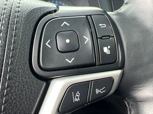 Used 2020 Toyota Sienna Limited Premium AWD/4WD image 24