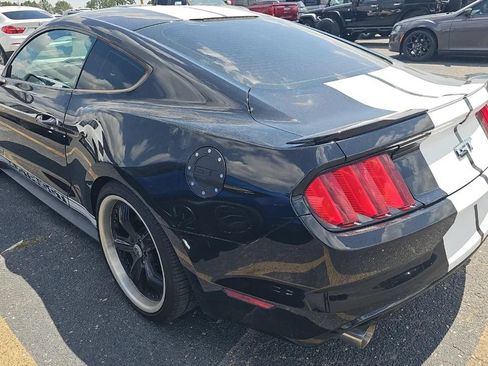 Used 2016 Ford Mustang GT RWD image 4