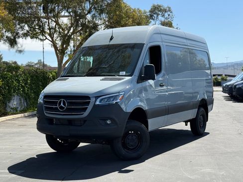 New 2026 Mercedes-Benz Sprinter 2500 image 2